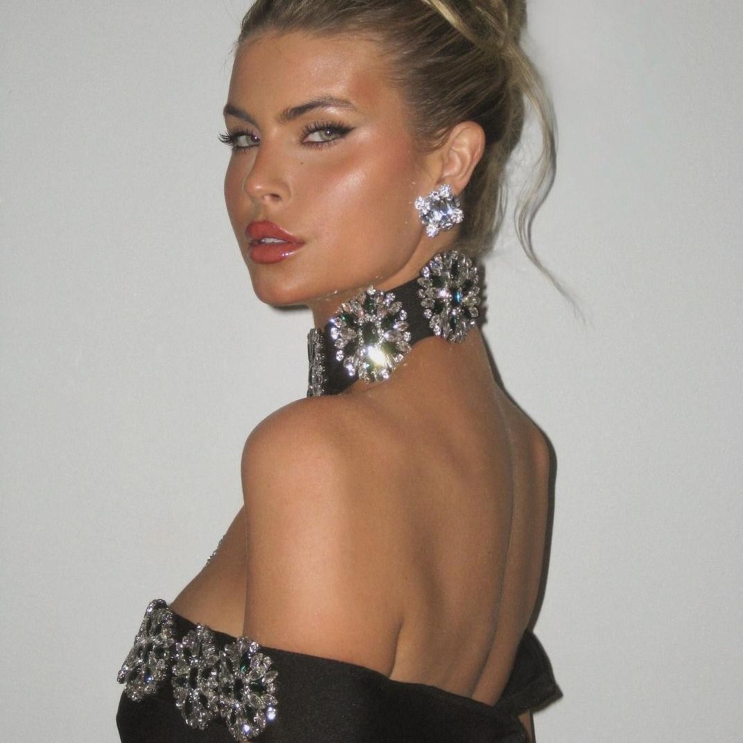 Noble socialite, heavy industry party, evening dress, shiny rhinestone, high-end temperament banquet, annual party, performance dress