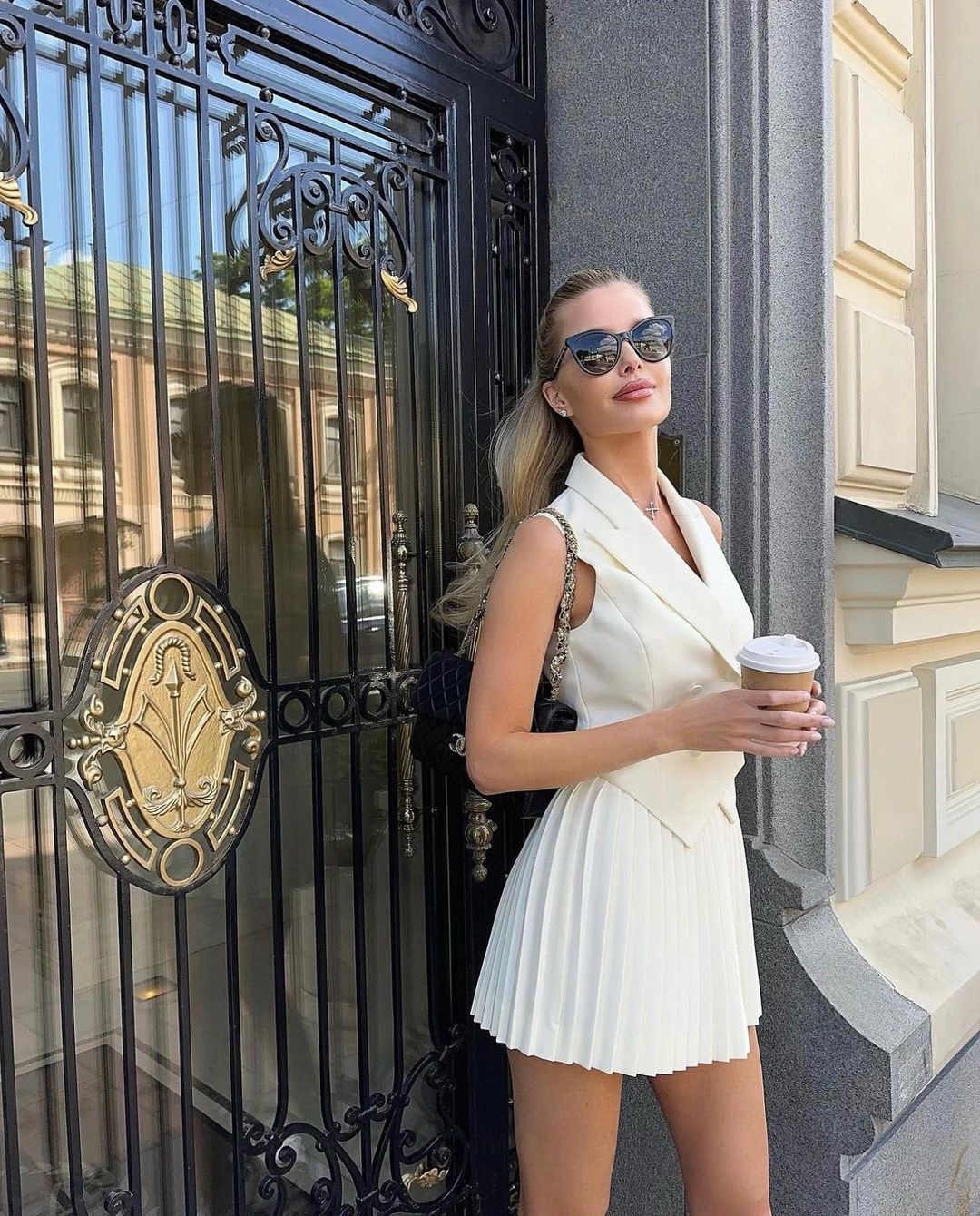 Women vest pleated skirt 2 piece setsvest pleated skirt casualsuit
More than 200 people will purchase additional items