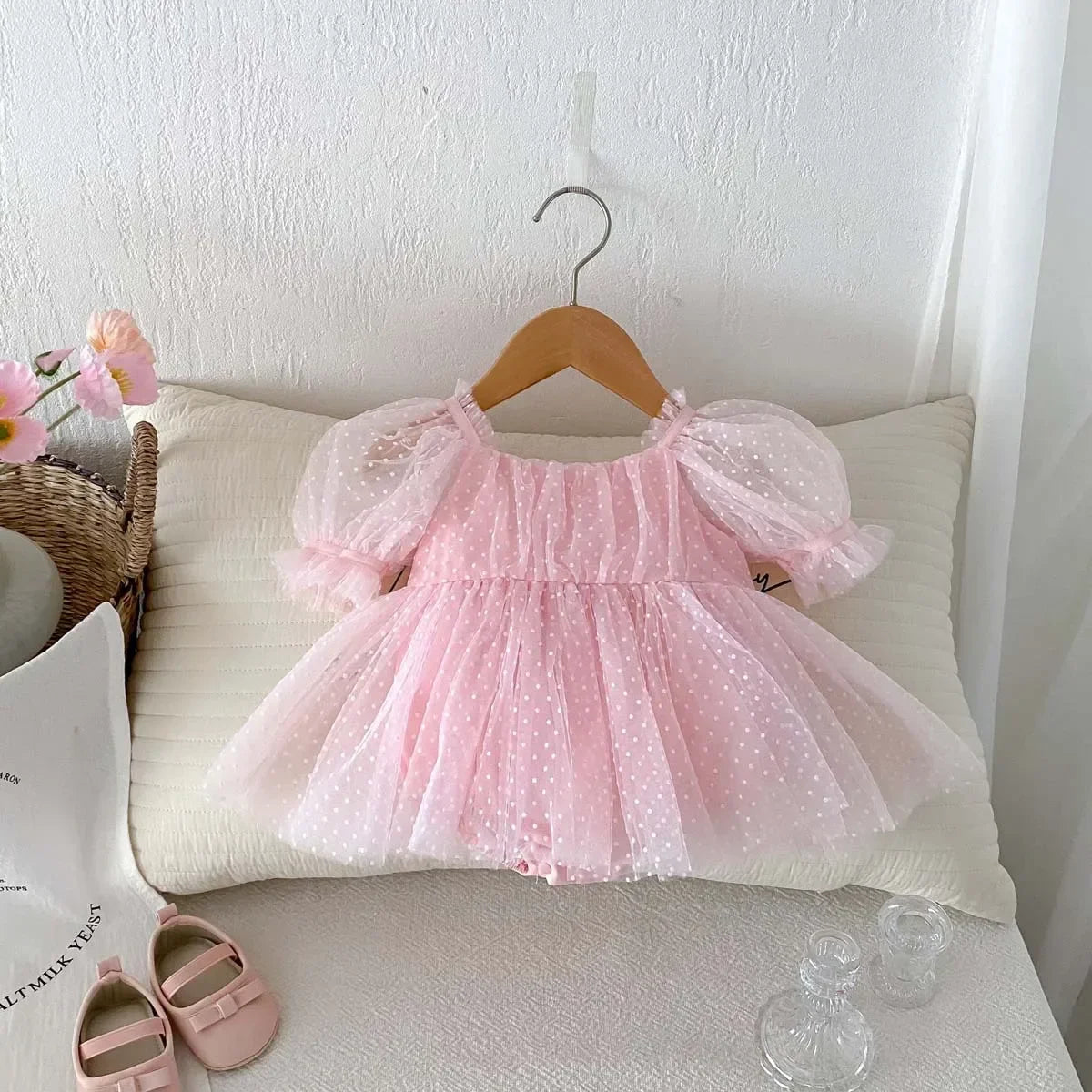Girls' Bubble Sleeve Dress Summer Mesh Sweet Wave Point Princess Ha Yi Baby One Year Old jumpsuit Cake Dress