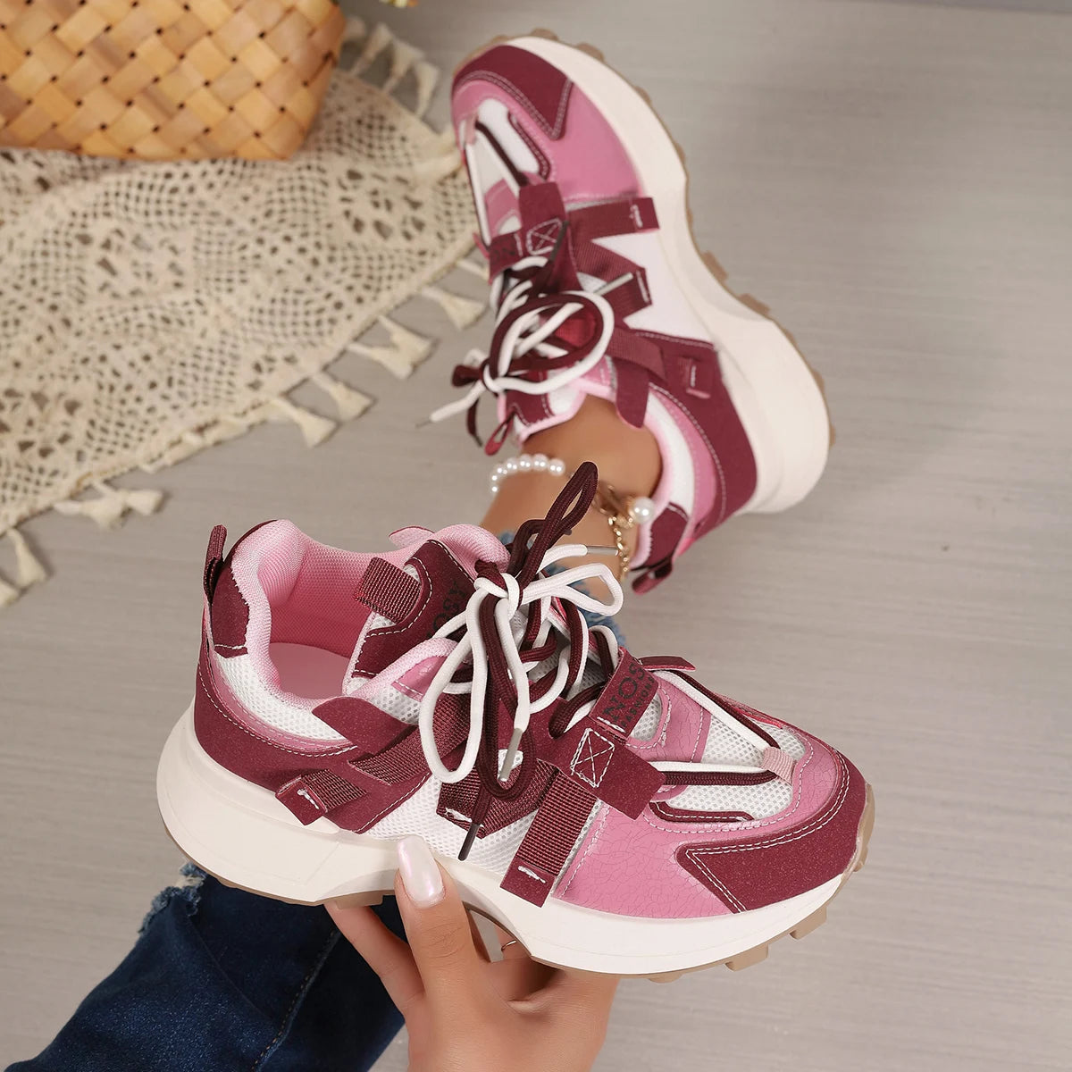 New Women Sneakers Mesh Breathable Platform Sneakers Women Casual Lace Up Outdoor Women Shoes Low Top Sneakers Zapatos De Mujer