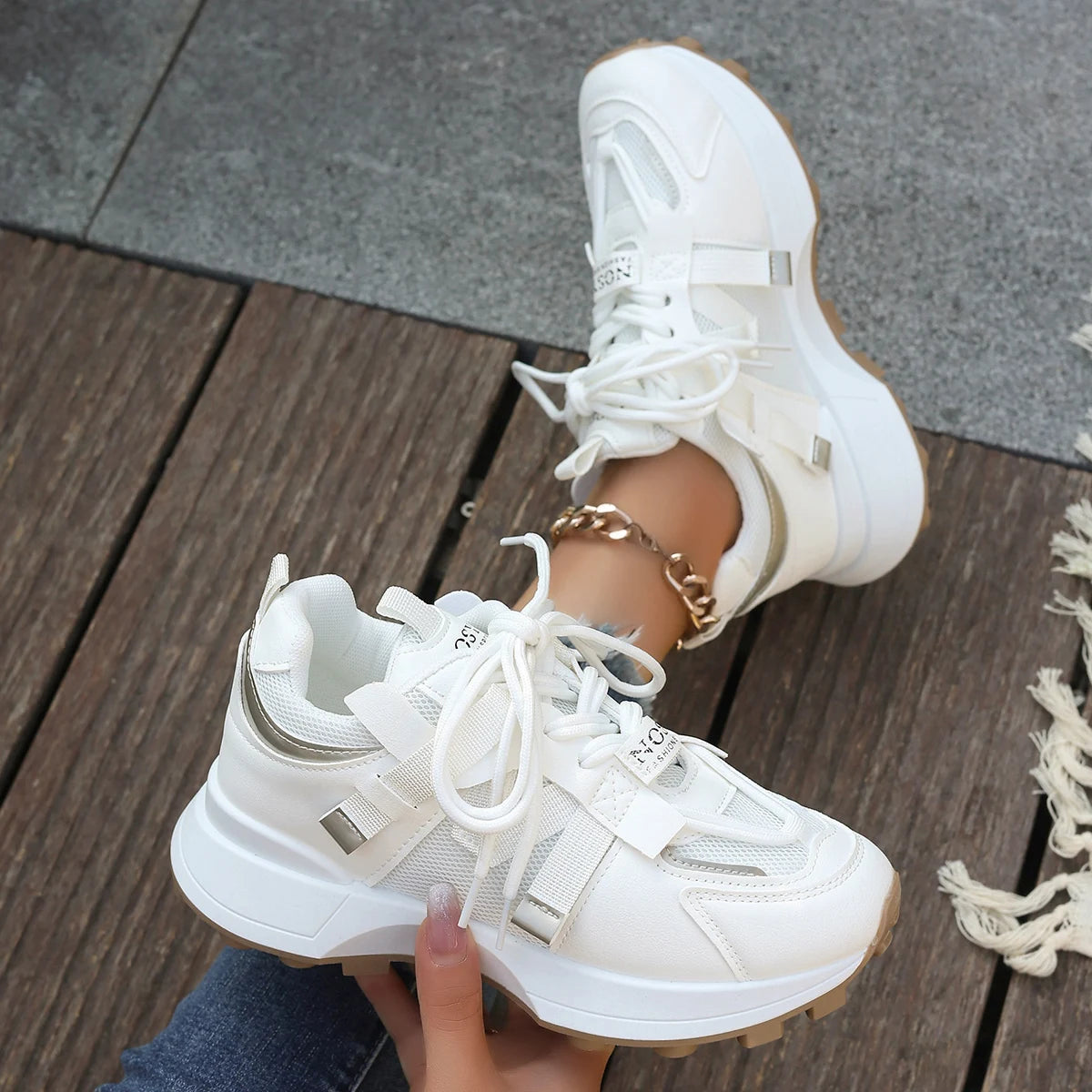 New Women Sneakers Mesh Breathable Platform Sneakers Women Casual Lace Up Outdoor Women Shoes Low Top Sneakers Zapatos De Mujer