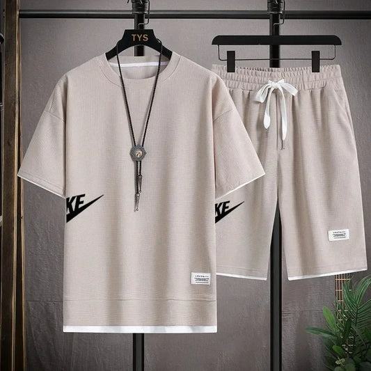 Men's casual sports suit, Korean style short-sleeved shirt + quarter pants, fashion high-end two-piece set, new summer 2025