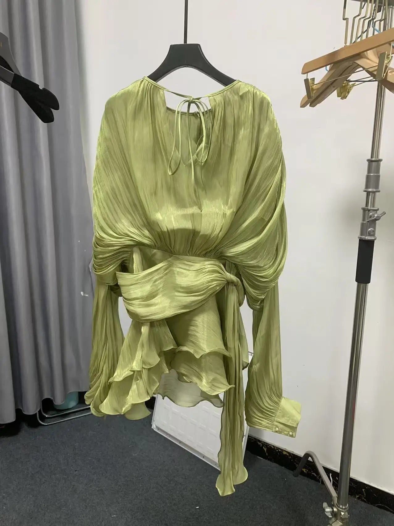VGH Streetwear Temperament Dresses For Women Round Neck Long Sleeve High Wiast Soild Slimming Mini Dress Female Fashion Clothing