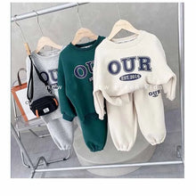 Children's Round Neck Sweater Sets Boys Warm Casual Loose 2Pcs Autumn Winter New Children's Long-Sleeved Letter Sports Suit 2-6Y