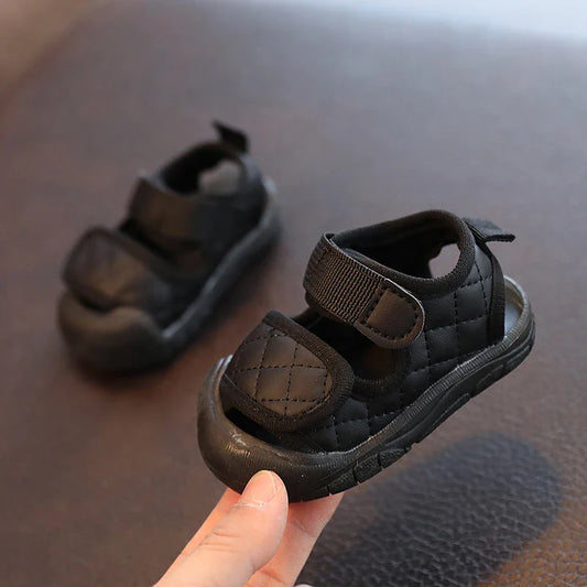 New spring and summer baby sandals toddler shoes 0-2 years old 1 closed toe anti-kick baby non-falling shoes boys and girls beac